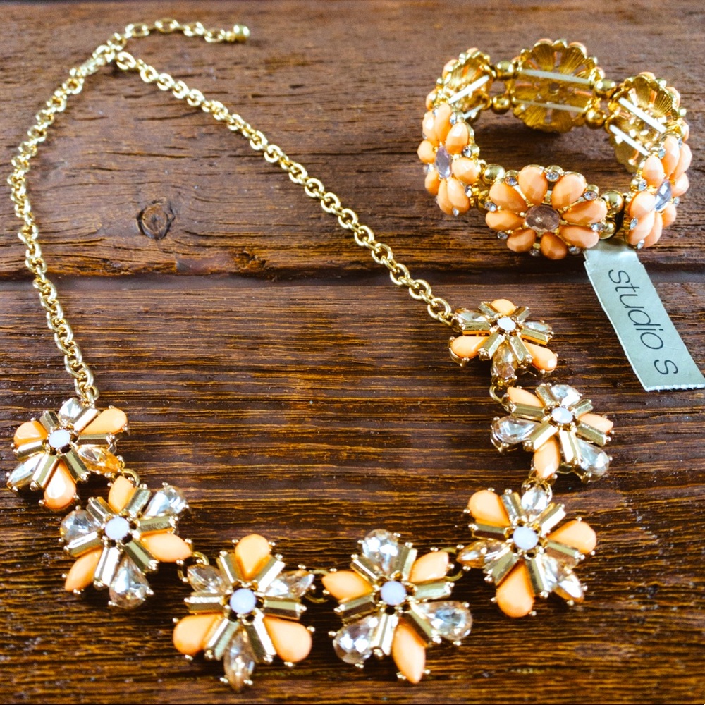 NEW Statement Necklace & Bracelet Set